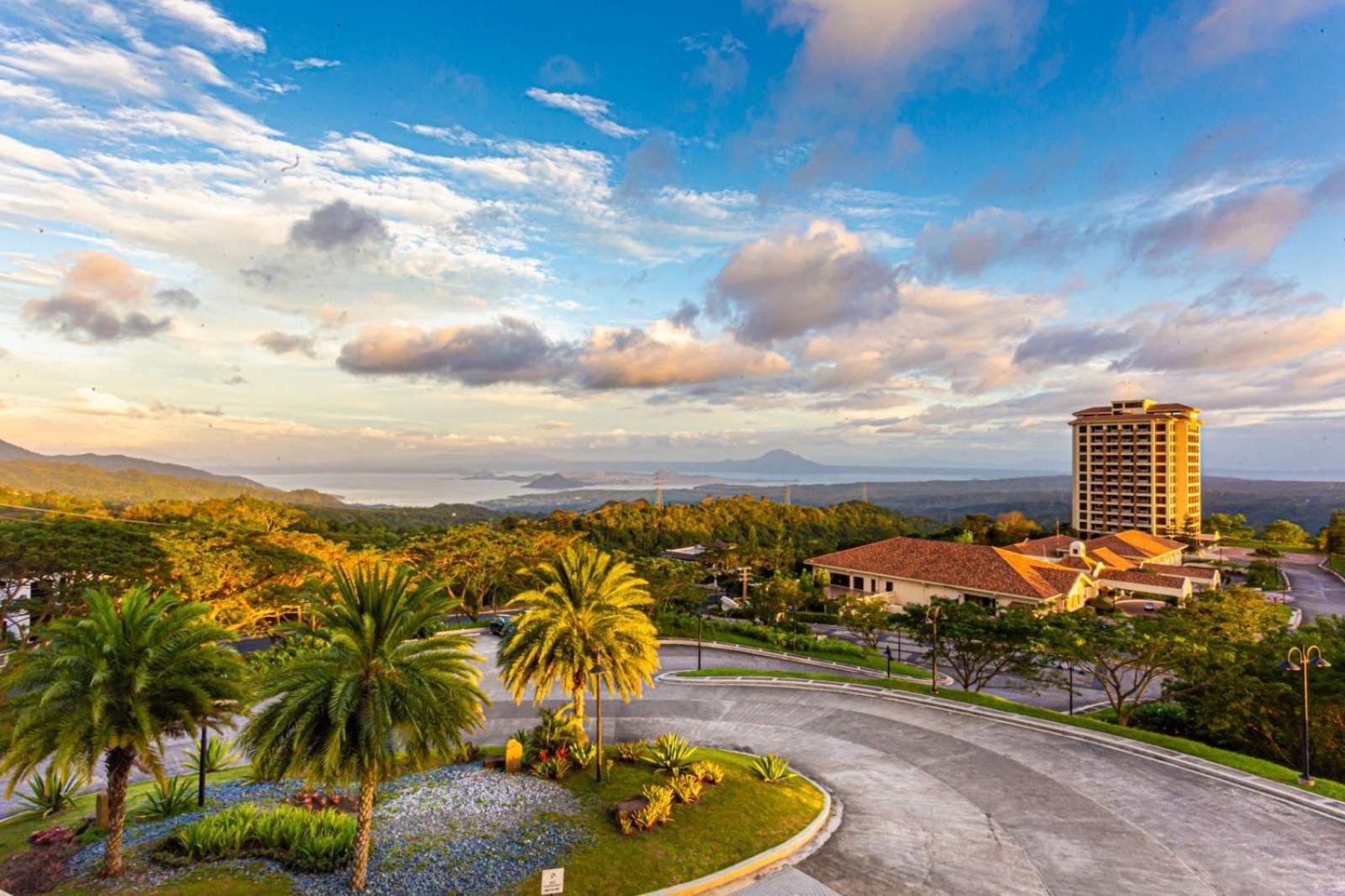 Splendido Hotel Tagaytay City Exterior foto