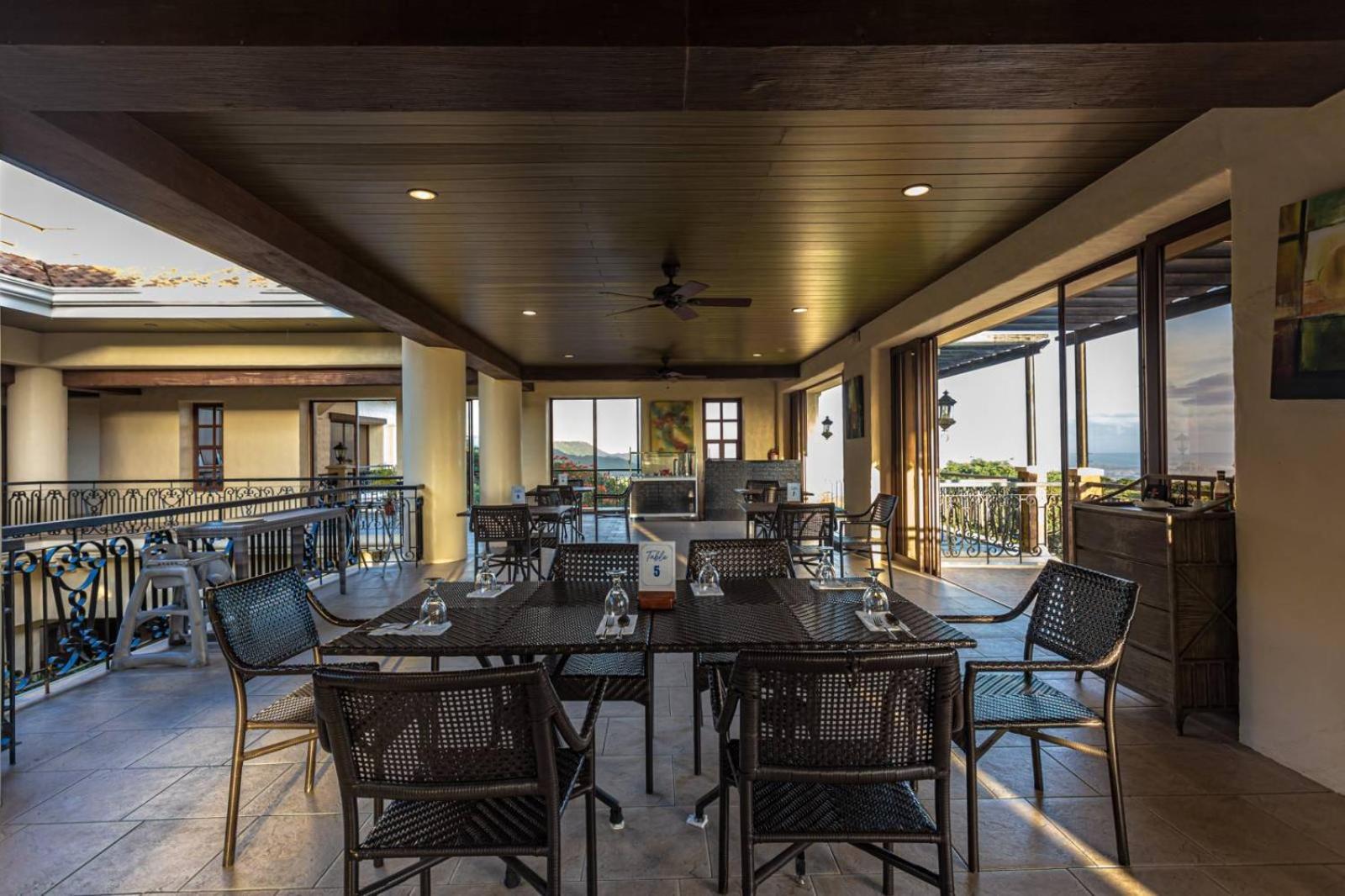 Splendido Hotel Tagaytay City Exterior foto
